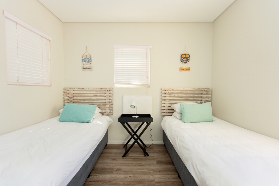 6 Bedroom Property for Sale in Mykonos Western Cape